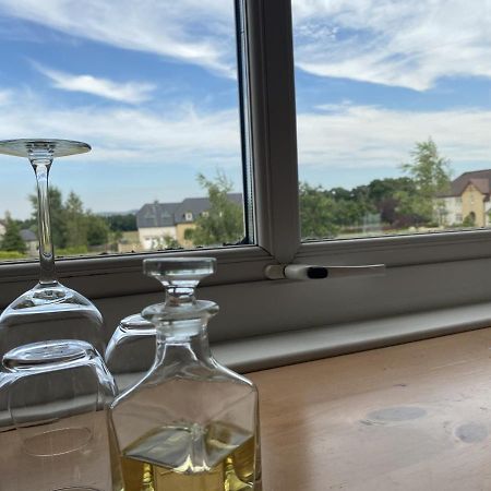 كيركنيوتون A Room In The Country المظهر الخارجي الصورة
